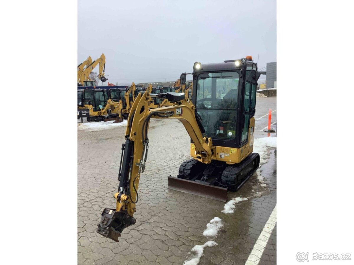 Minibagr CAT 302 CR