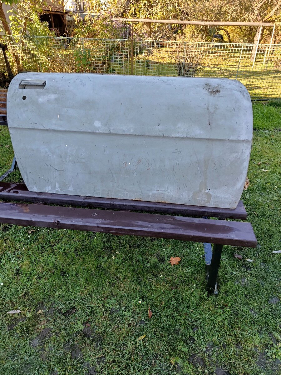 Š110R pravé přední dveře