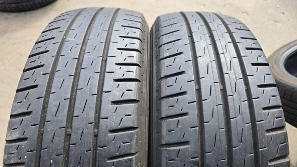 Letní pneu 215/65/16c Pirelli