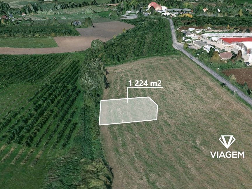 Pole 1 224 m²