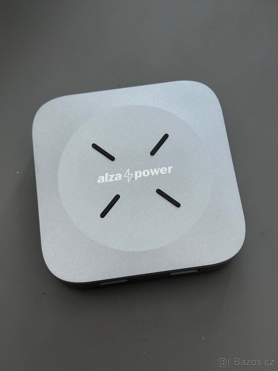 Alza Power dokovací stanice