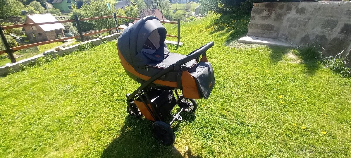 Kočárek Camarelo Zeo