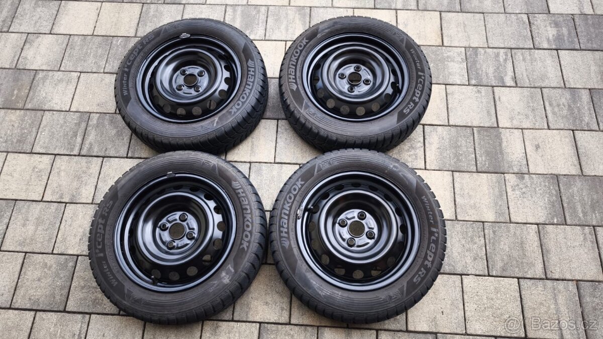 Zimní pneu 175/65 R15 s disky Toyota Yaris III