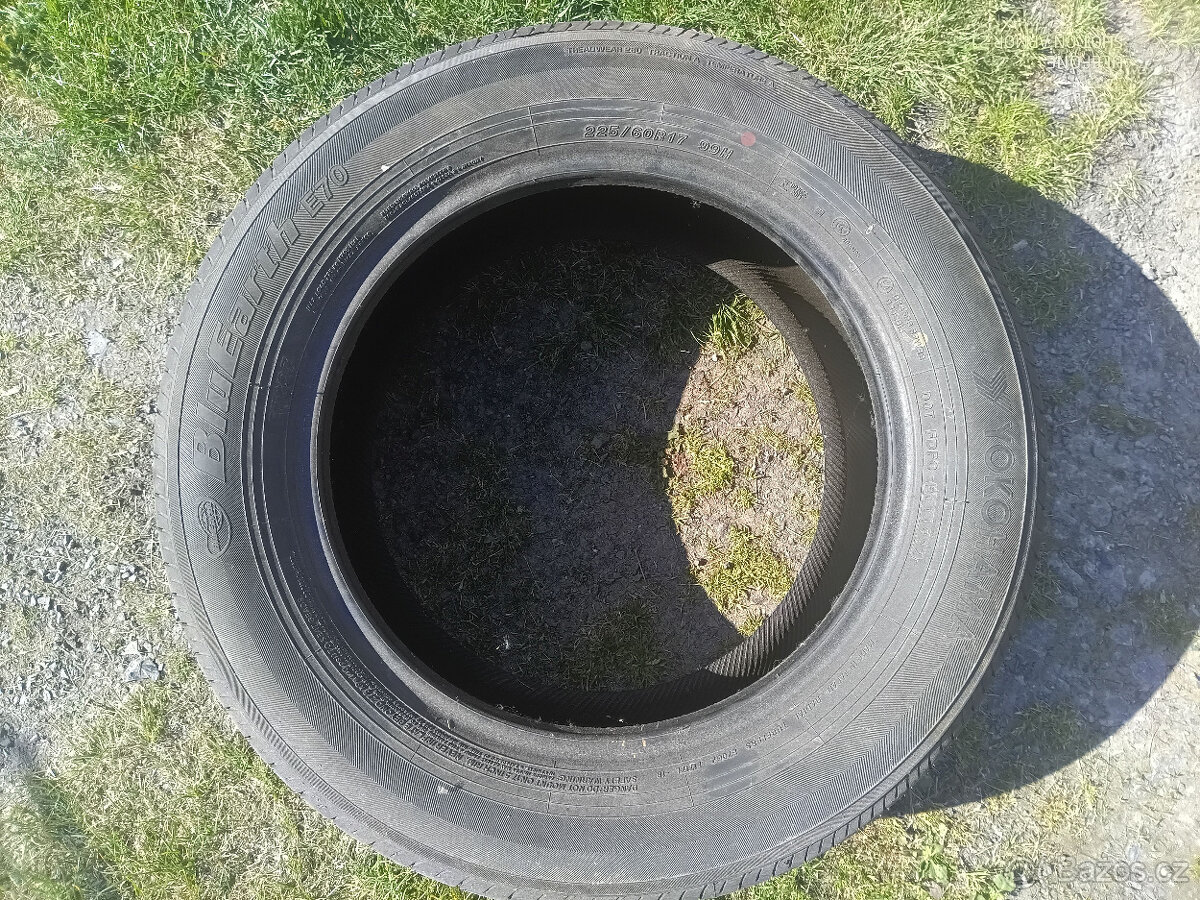 Pneu YOKOHAMA BluEarth E70 225/60 R17 99H letní