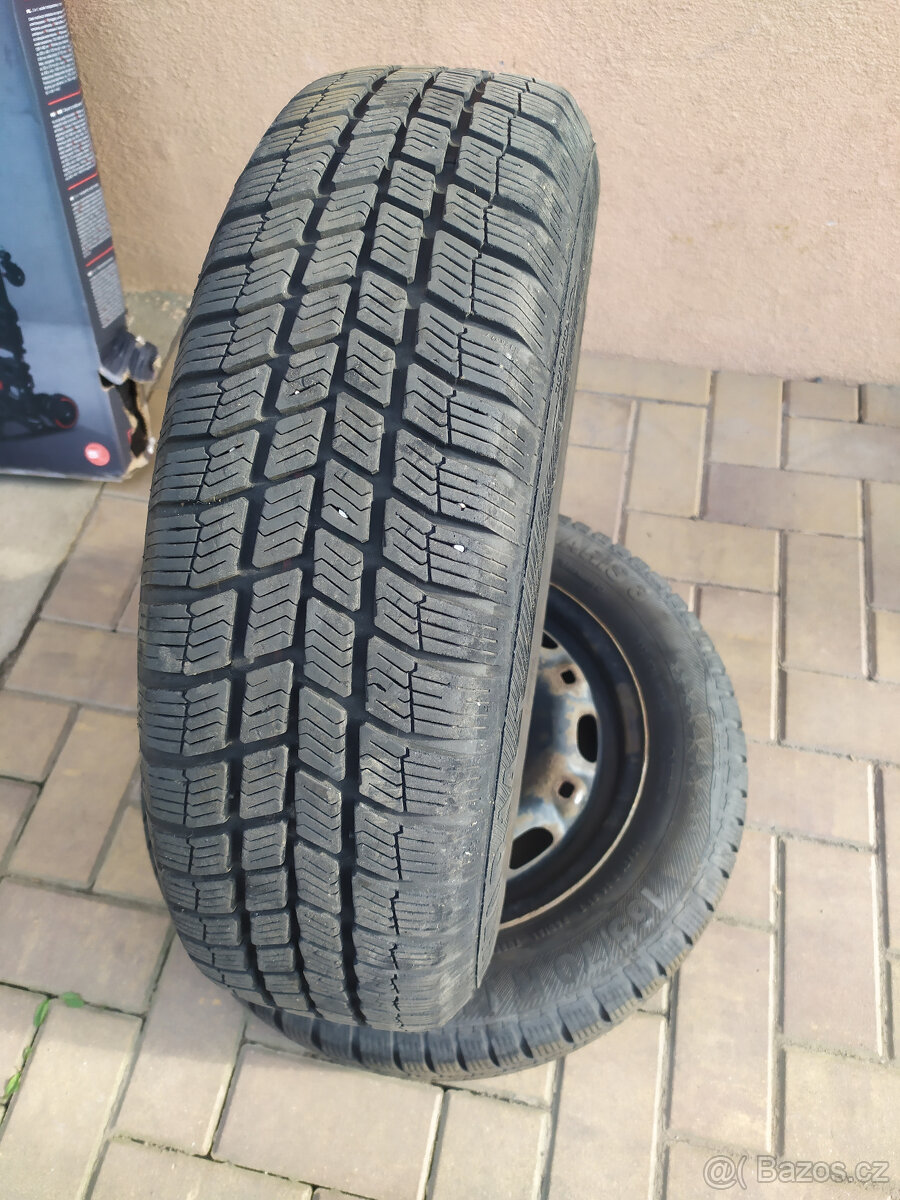 Zimní pneu na discích 165/70 R14, rozteč 5x100