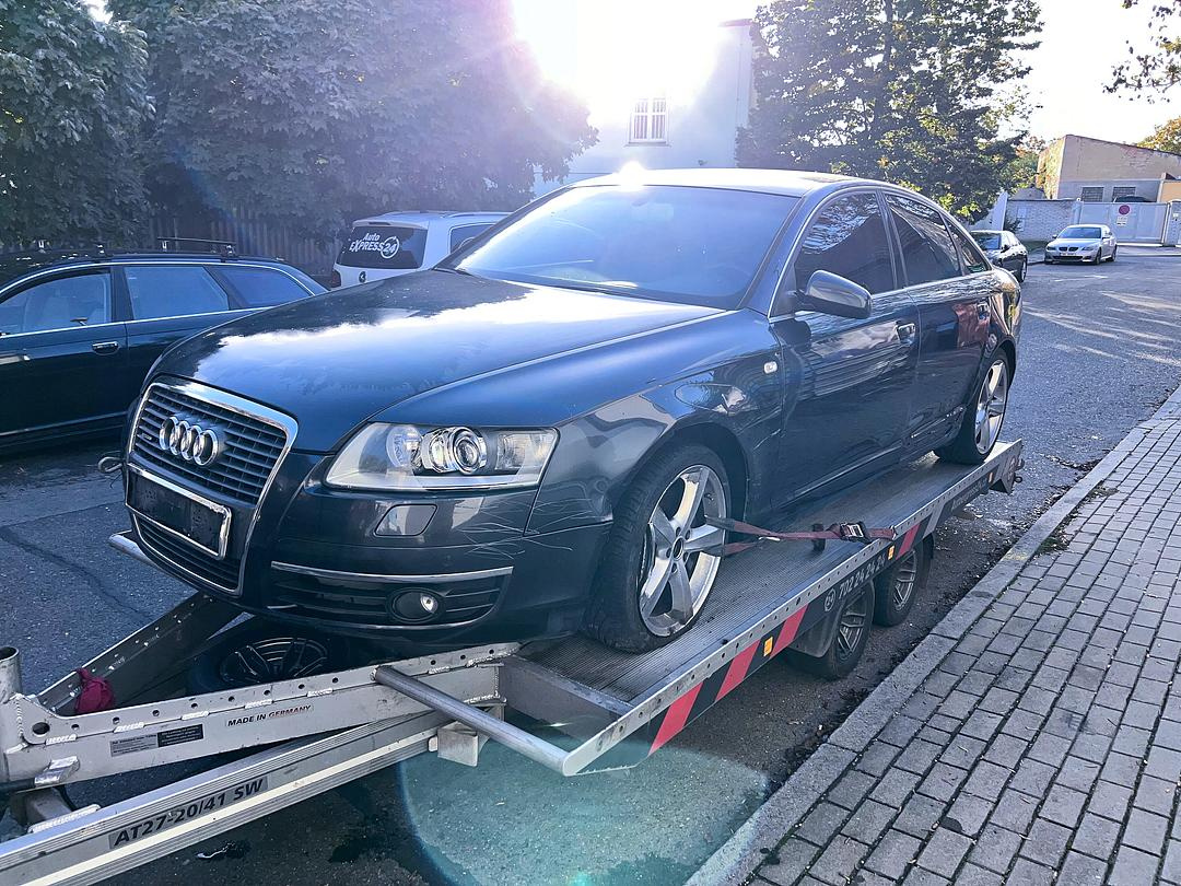 Vůz na náhradní díly Audi A6 C6 4F sedan 2006 BMK HYP LZ7Q