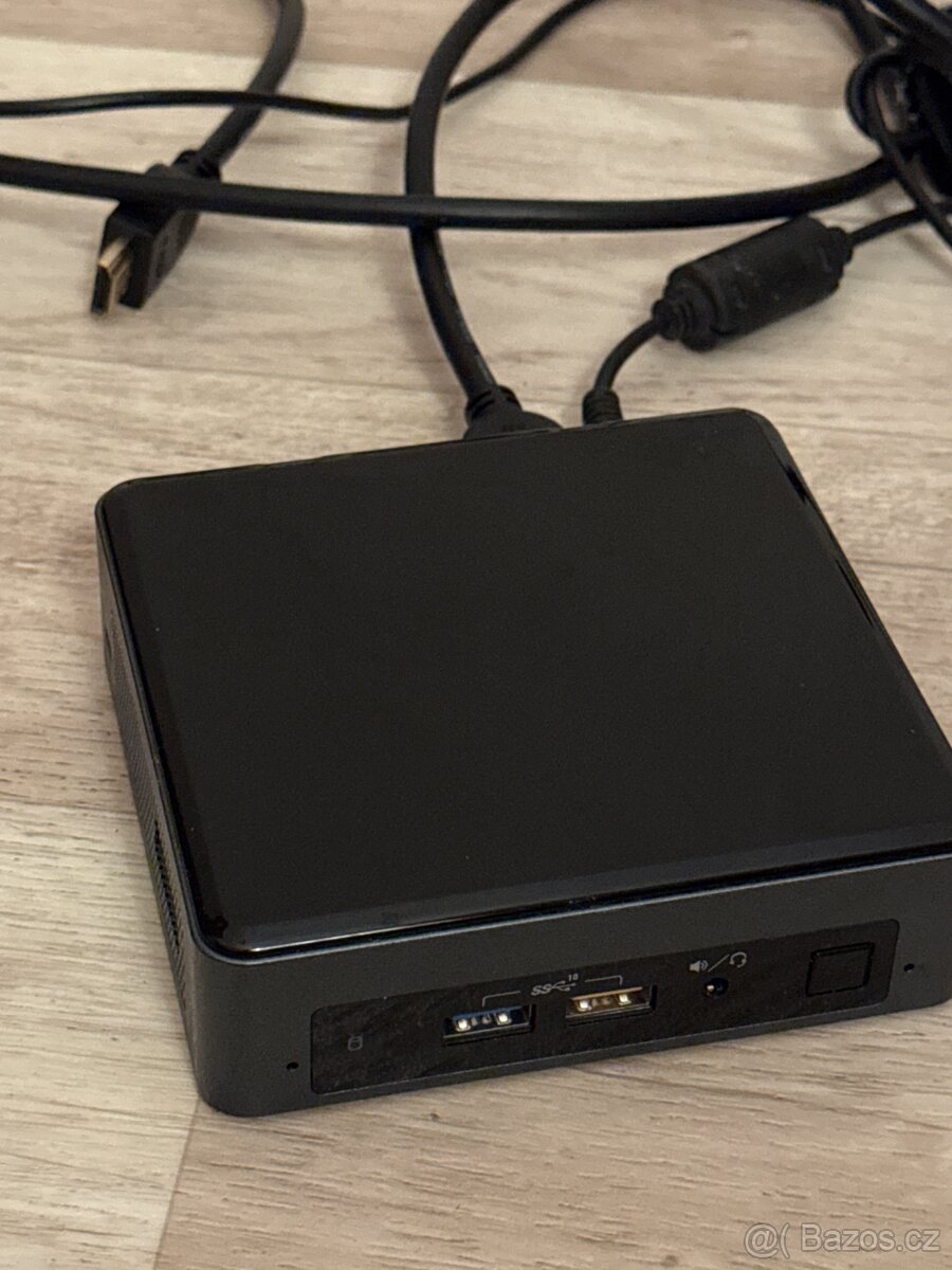 Intel NUC 8i5BEK, RAM 32 Gb, SSD 1TB