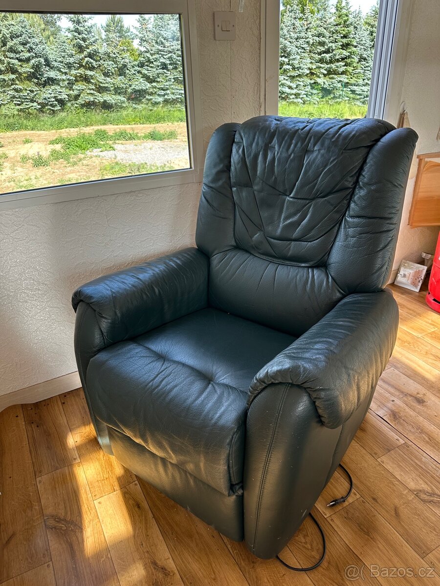 Elektrické polohovací křeslo