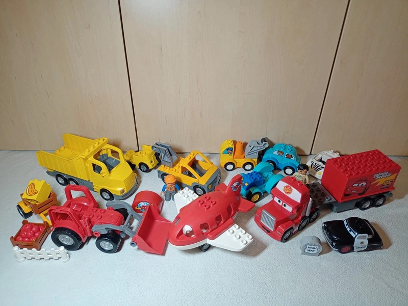 lego duplo dopravní prostředky