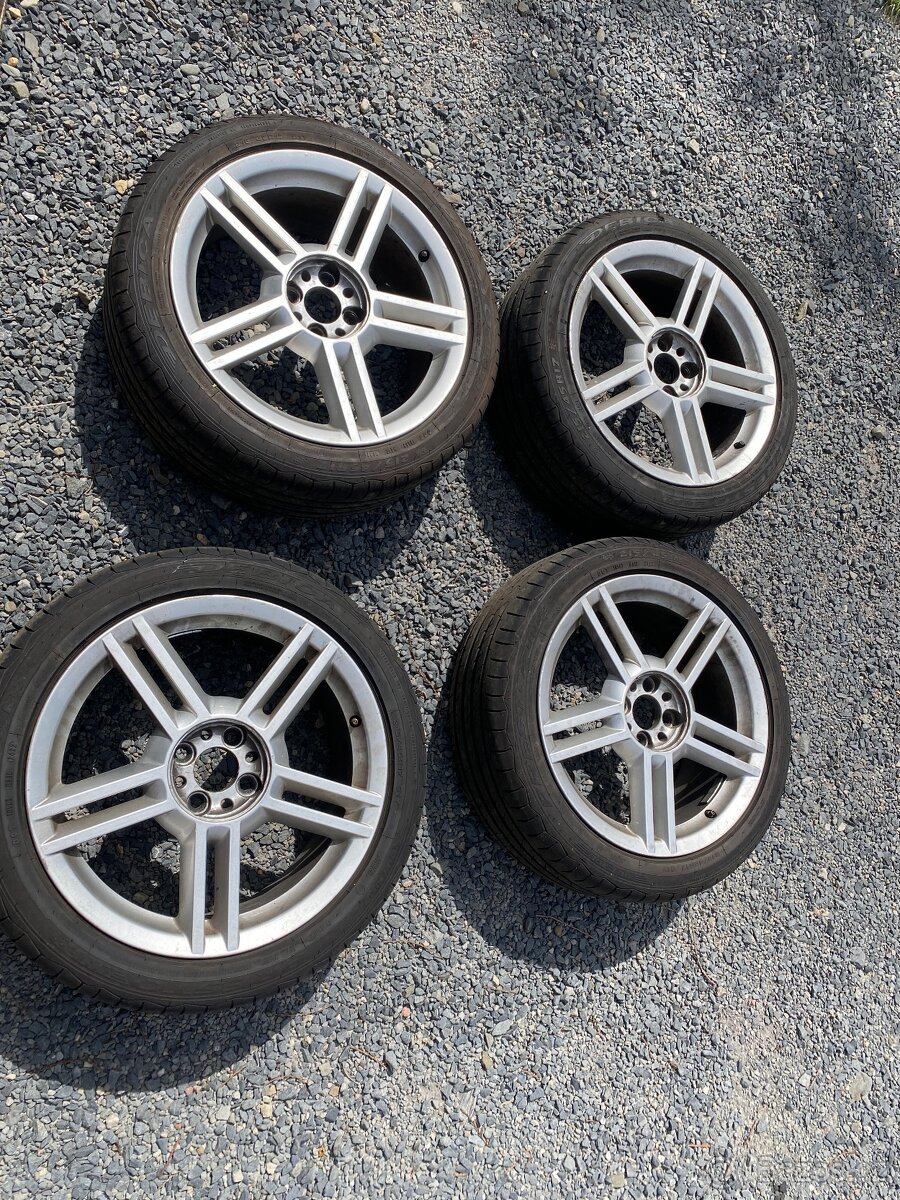 Kola 215/45 r17