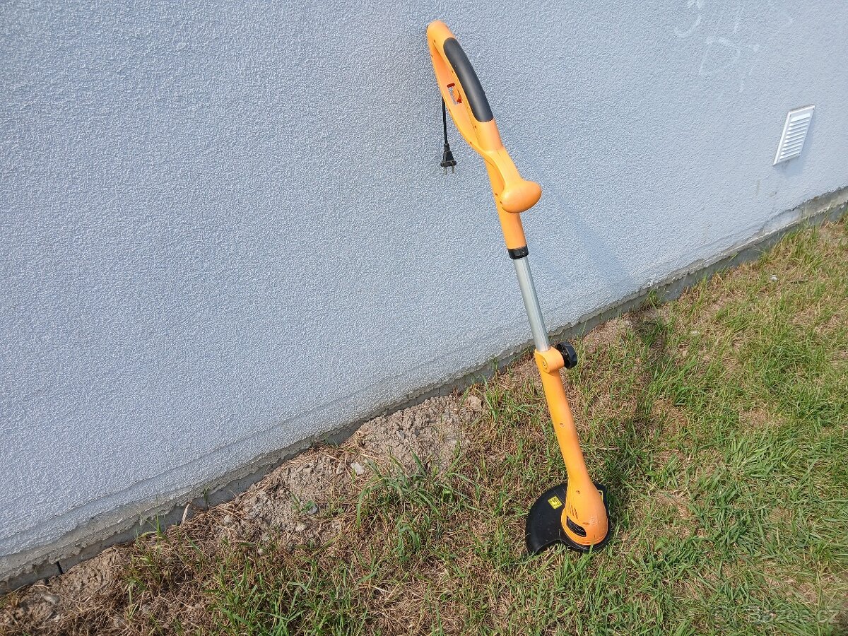 strunova sekacka sharks 300w