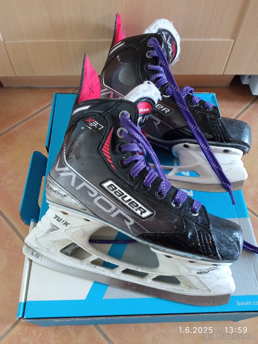 Brusle Bauer Vapor X3.7 vel. 4,5D