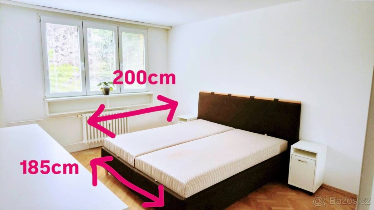 manželská postel
