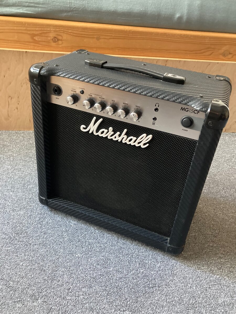Kytarové kombo Marshall MG15CF