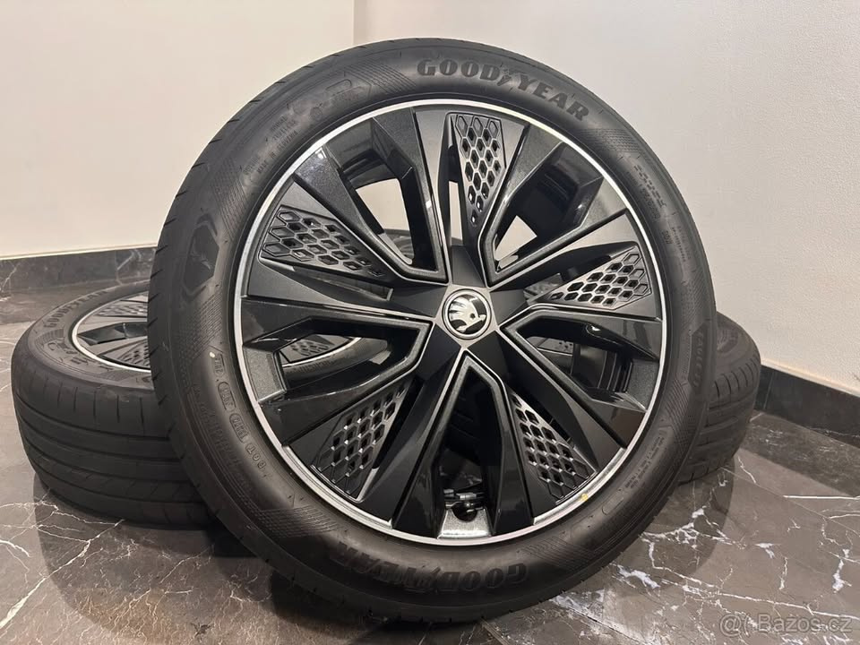 Original škoda Karoq r18 5x112 sport line