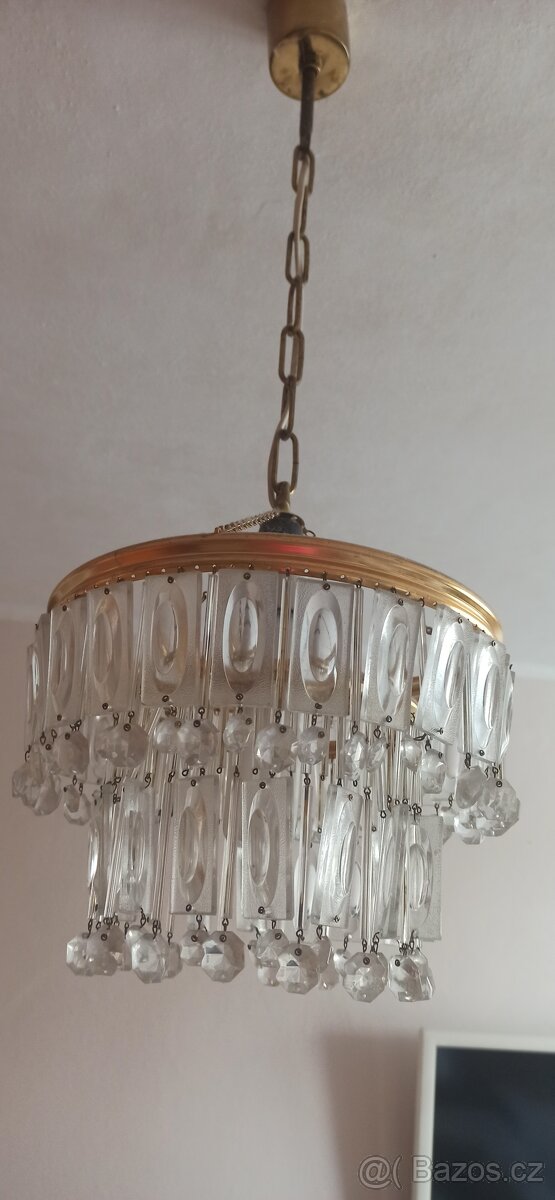 Křišťálový lustr