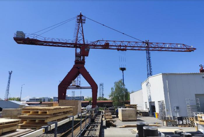 Jeřáb venkovní portálový MB-1645 P