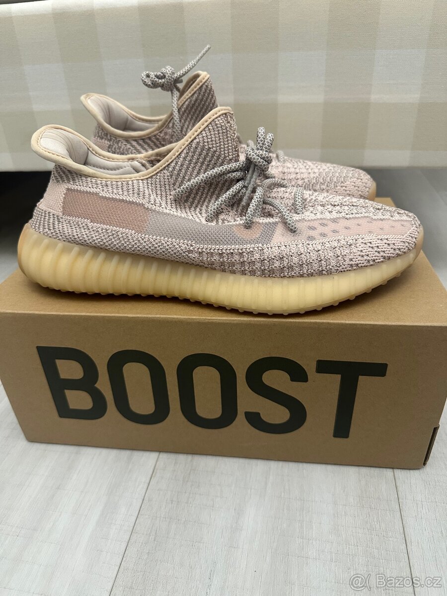 Yeezy Boost 350 V2 Synth reflective 44
