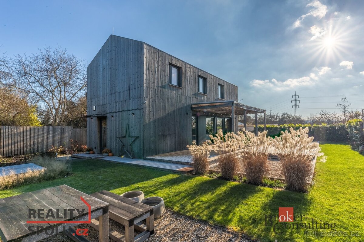 Prodej, domy/rodinný, 140 m2, Zarostlá E551, Brnky, 25066 Zd