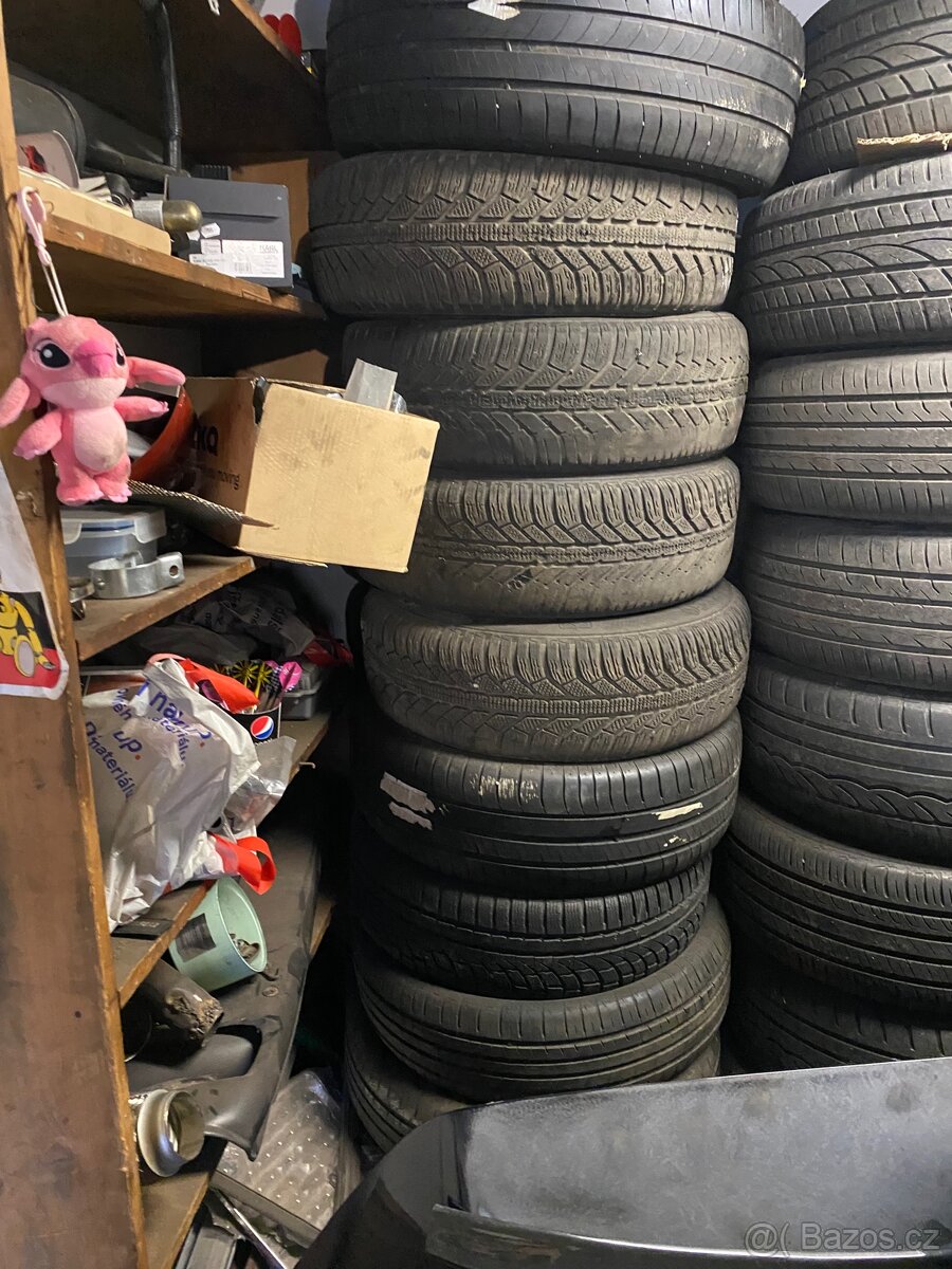 Garážový výprodej