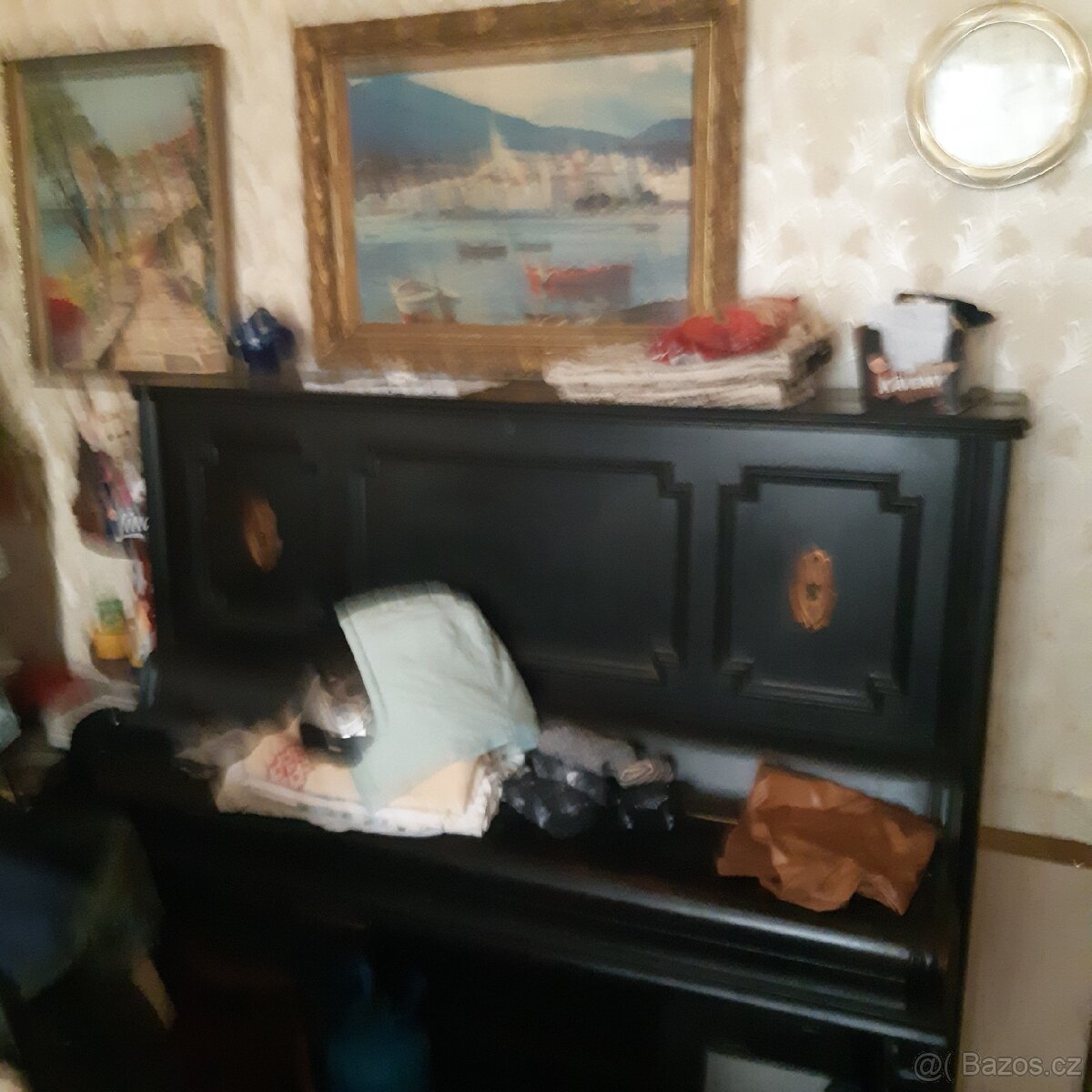 Prodám piano po babičce,