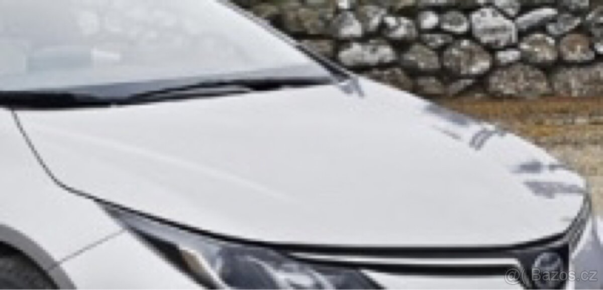 Originál Kapota Toyota Corolla sedan