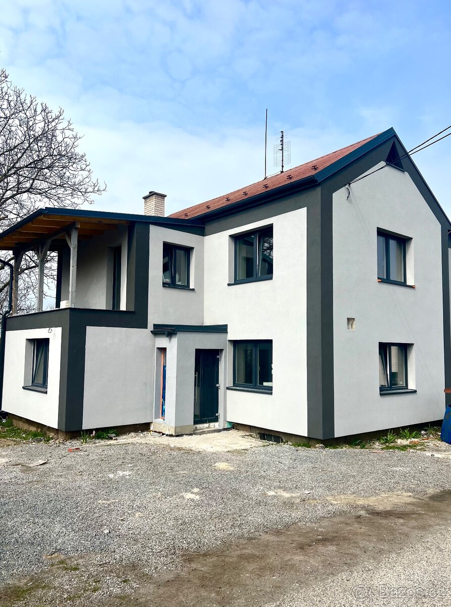 3+1 120m2, pozemek 1720m2 Pionýrská 1496