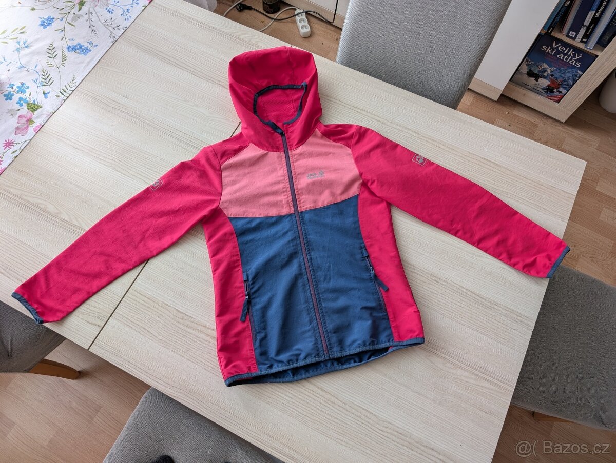 Dívčí softshellová bunda JackWolfskin vel. 152