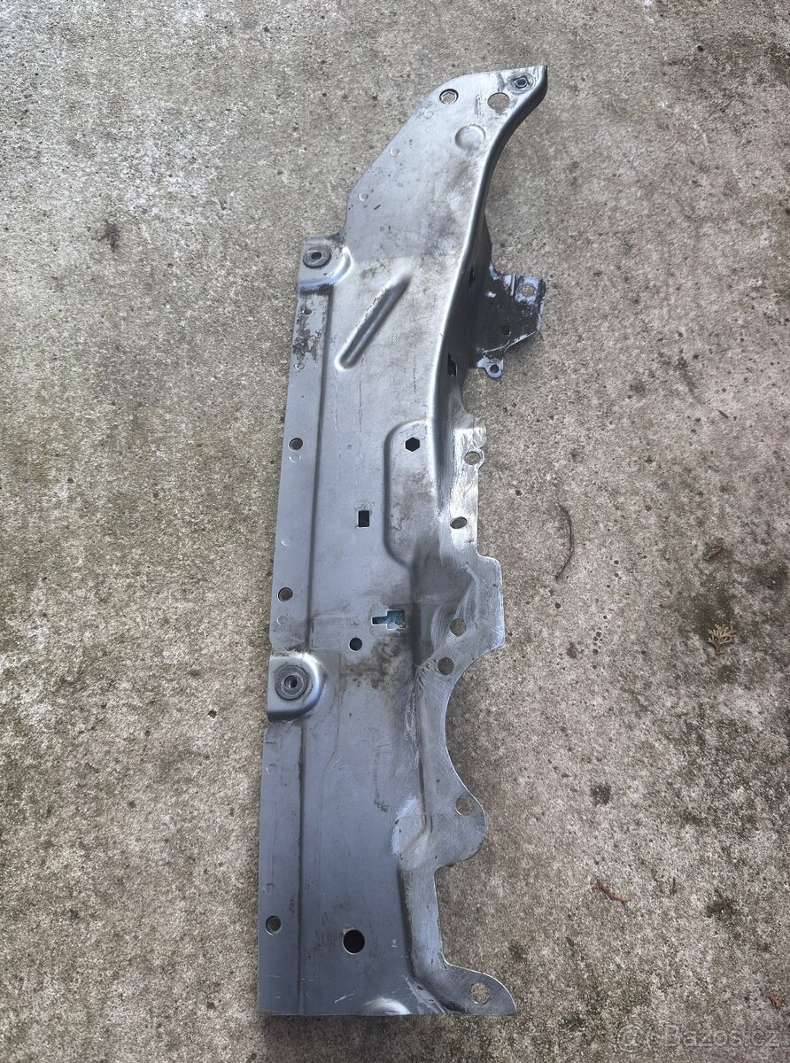 Audi A7 držák blatníku levý 4G0805239