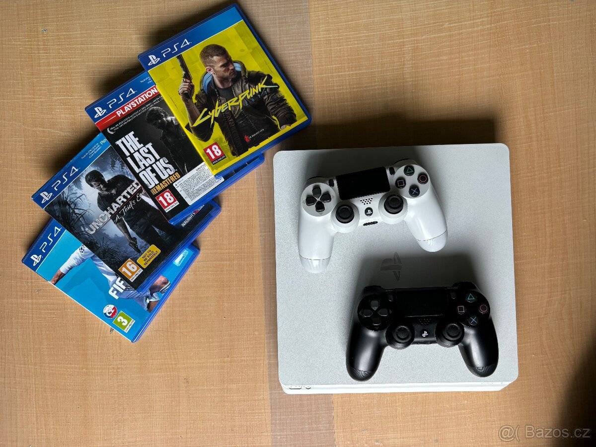 Playstation 4 Slim Bílá, Dva ovladače