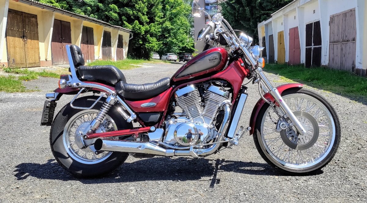 Suzuki Intruder VS 800