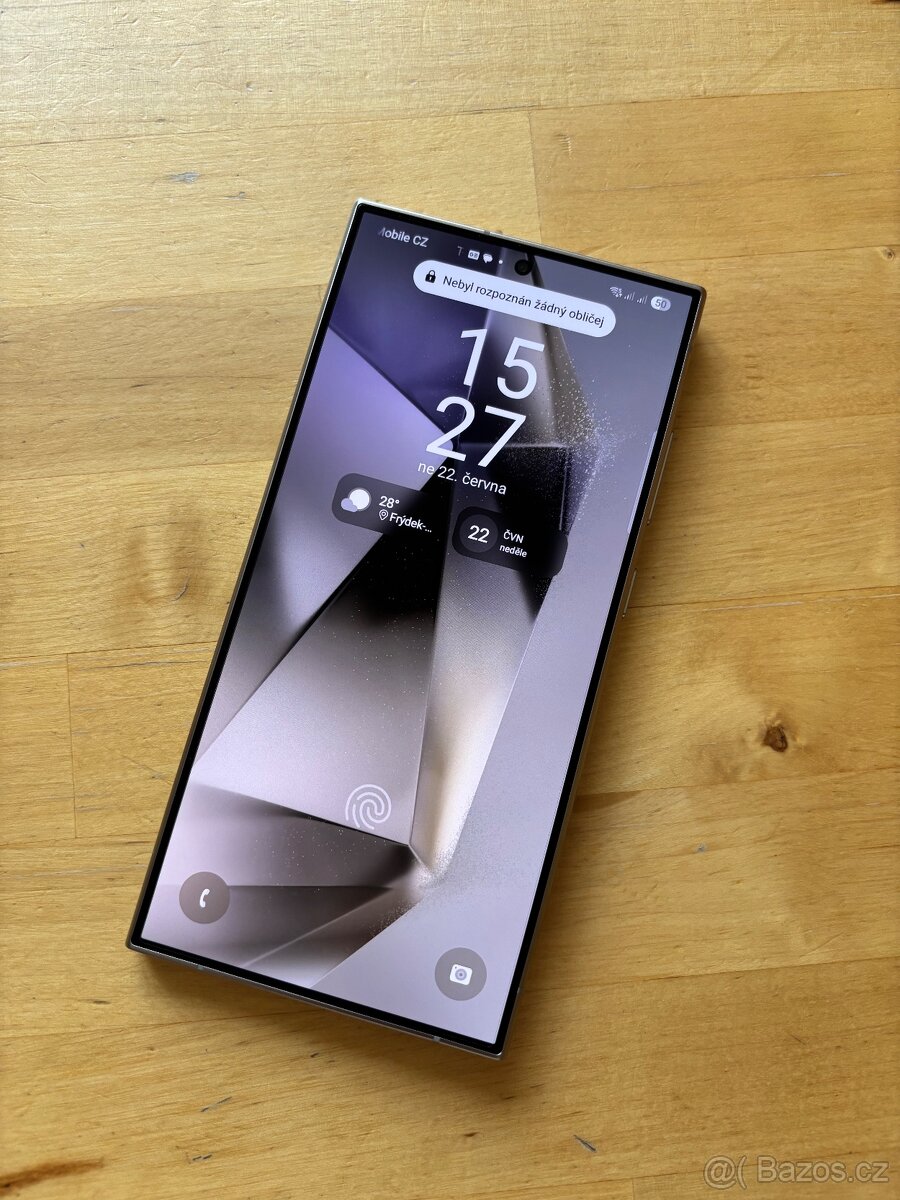 Zánovní Samsung S24 Ultra + zánovní Galaxy Watch 7 44mm