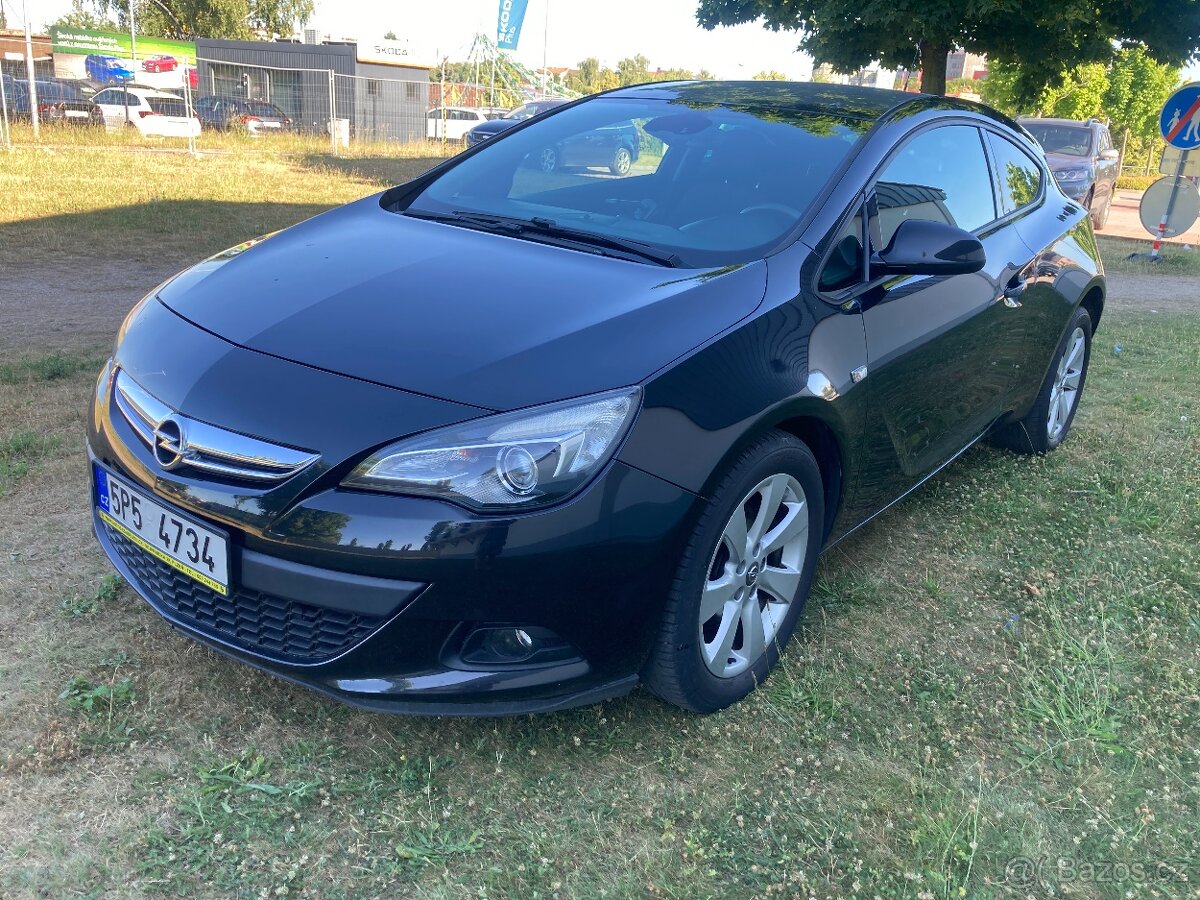 Opel Astra GTC 1.4i 16v 74kw 1.majitel nové v ČR nová stk