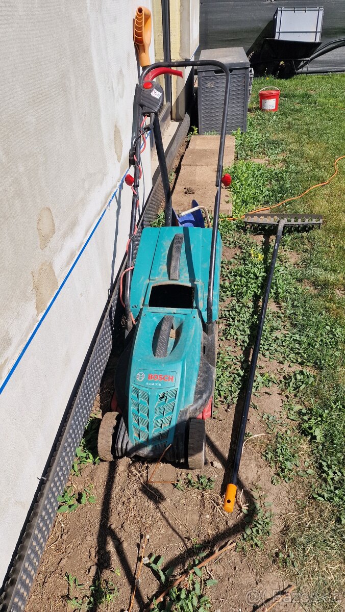 Sekacka Bosch rotak 32 závada