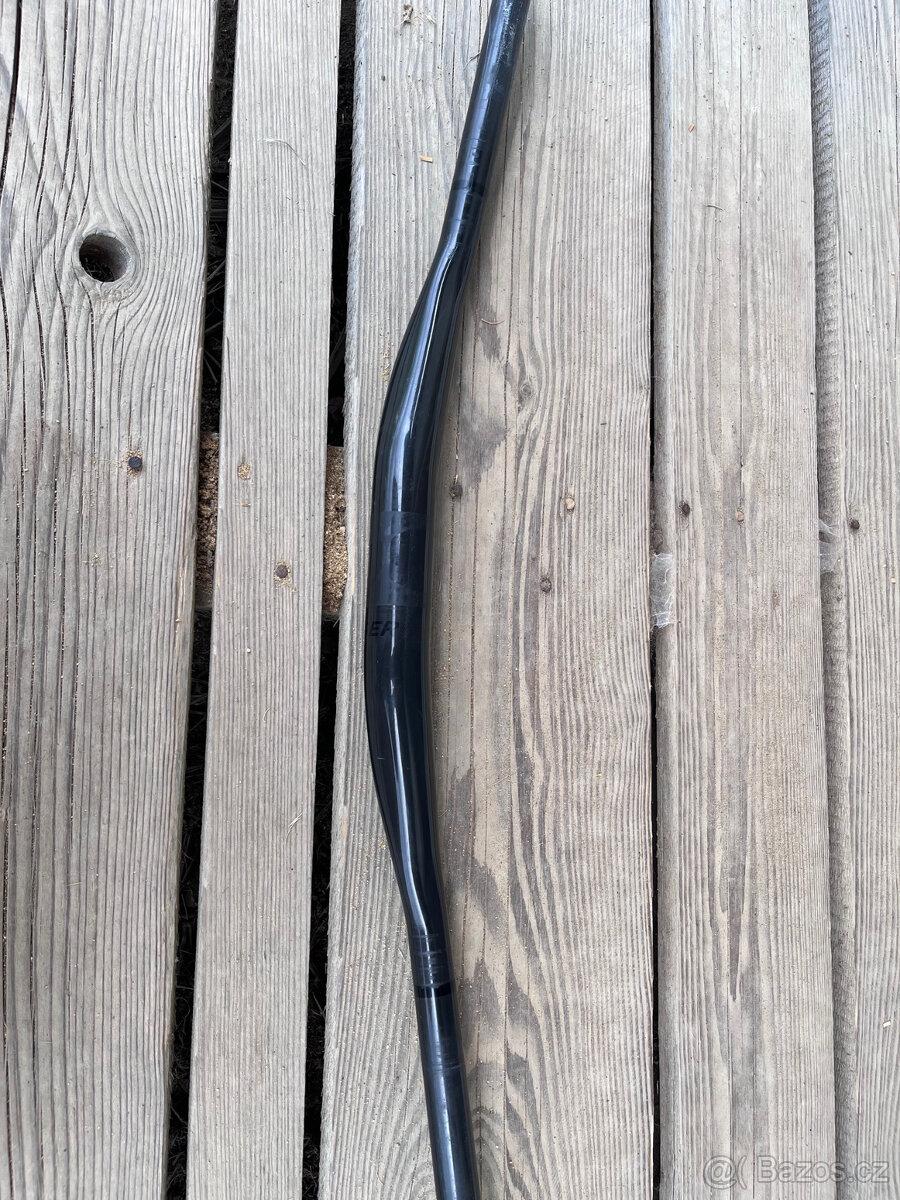 řidítka Bontrager Line Pro 35 OCLV Carbon 735mm