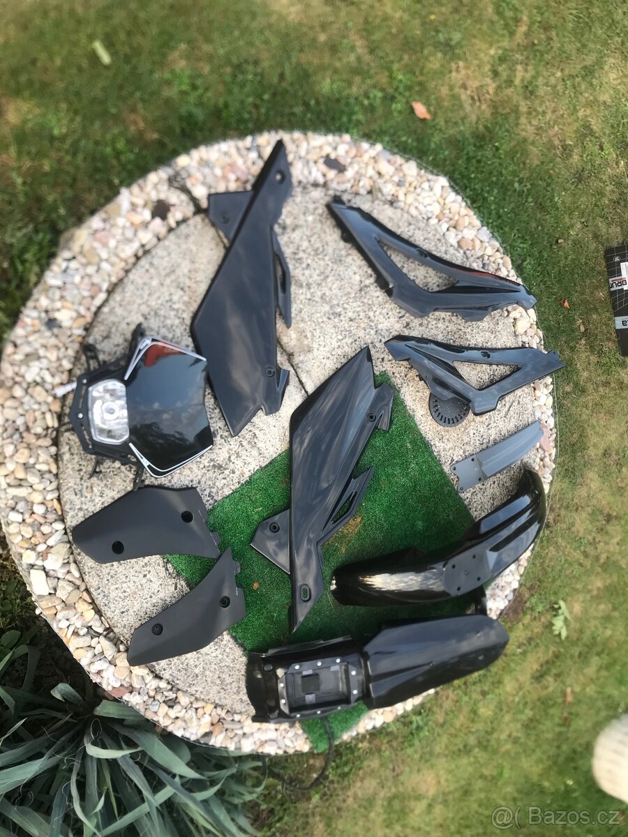 Plasty husqvarna sm/wre/wr/cr 125
