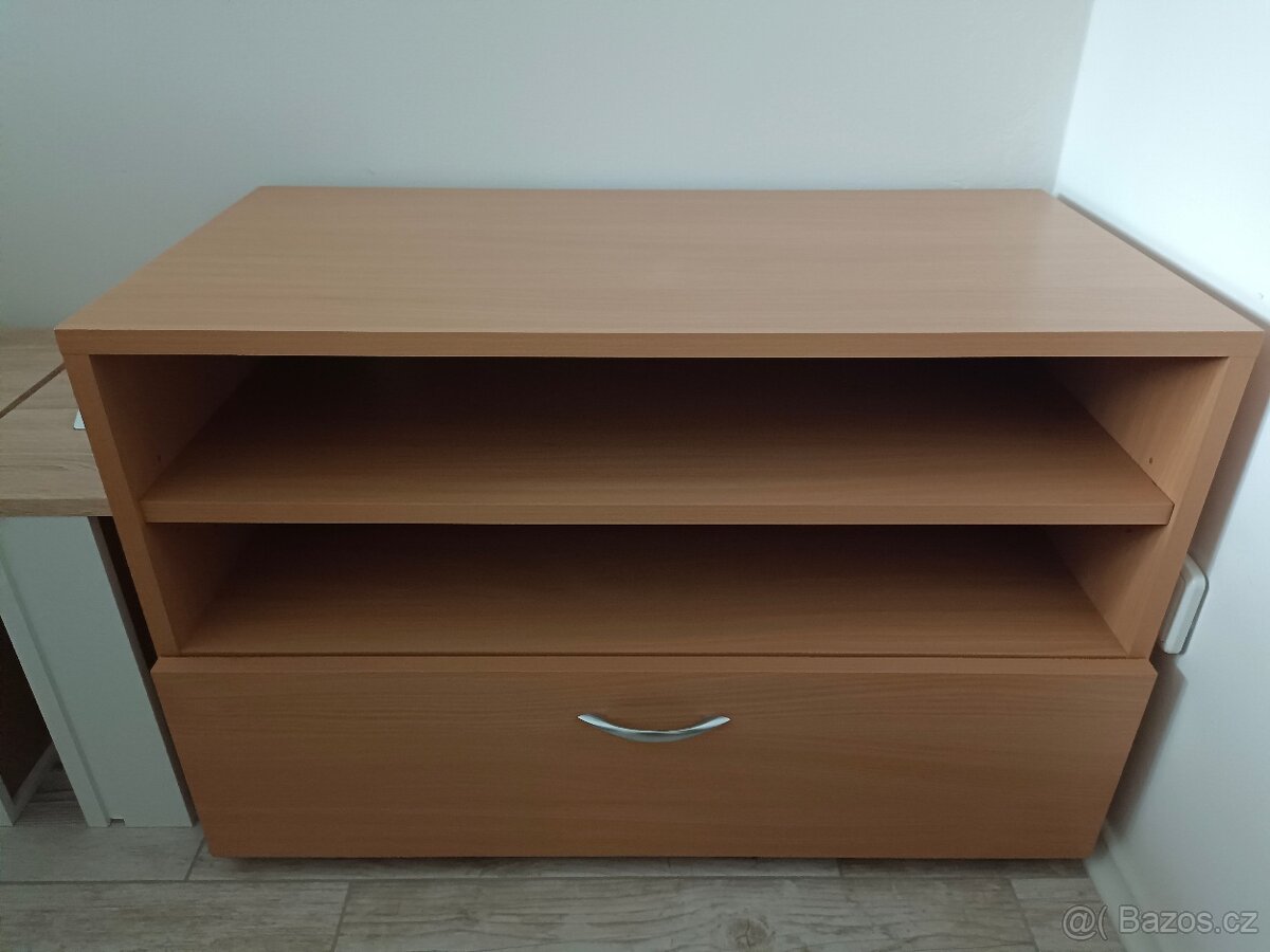 TV stolek