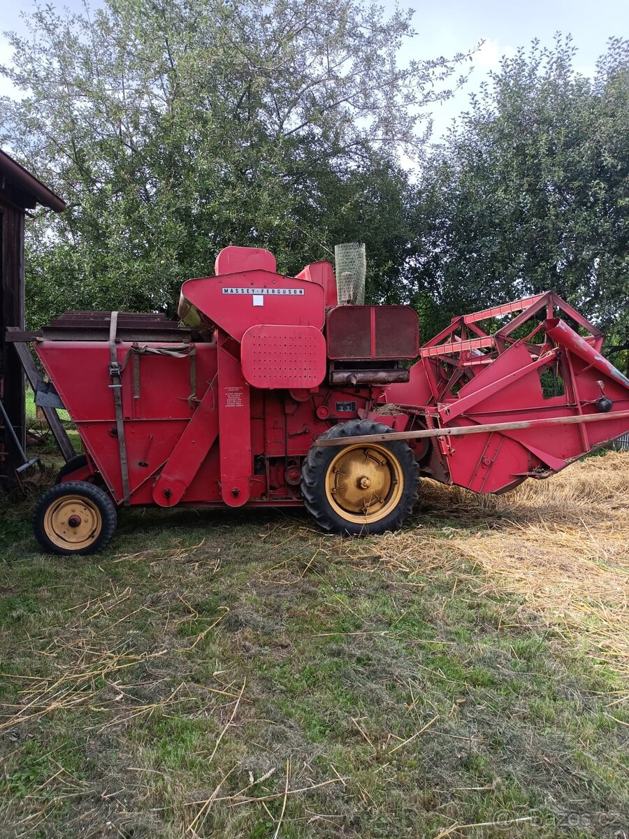 Massey Ferguson Kombajn MF 30-6, rok výroby 1969