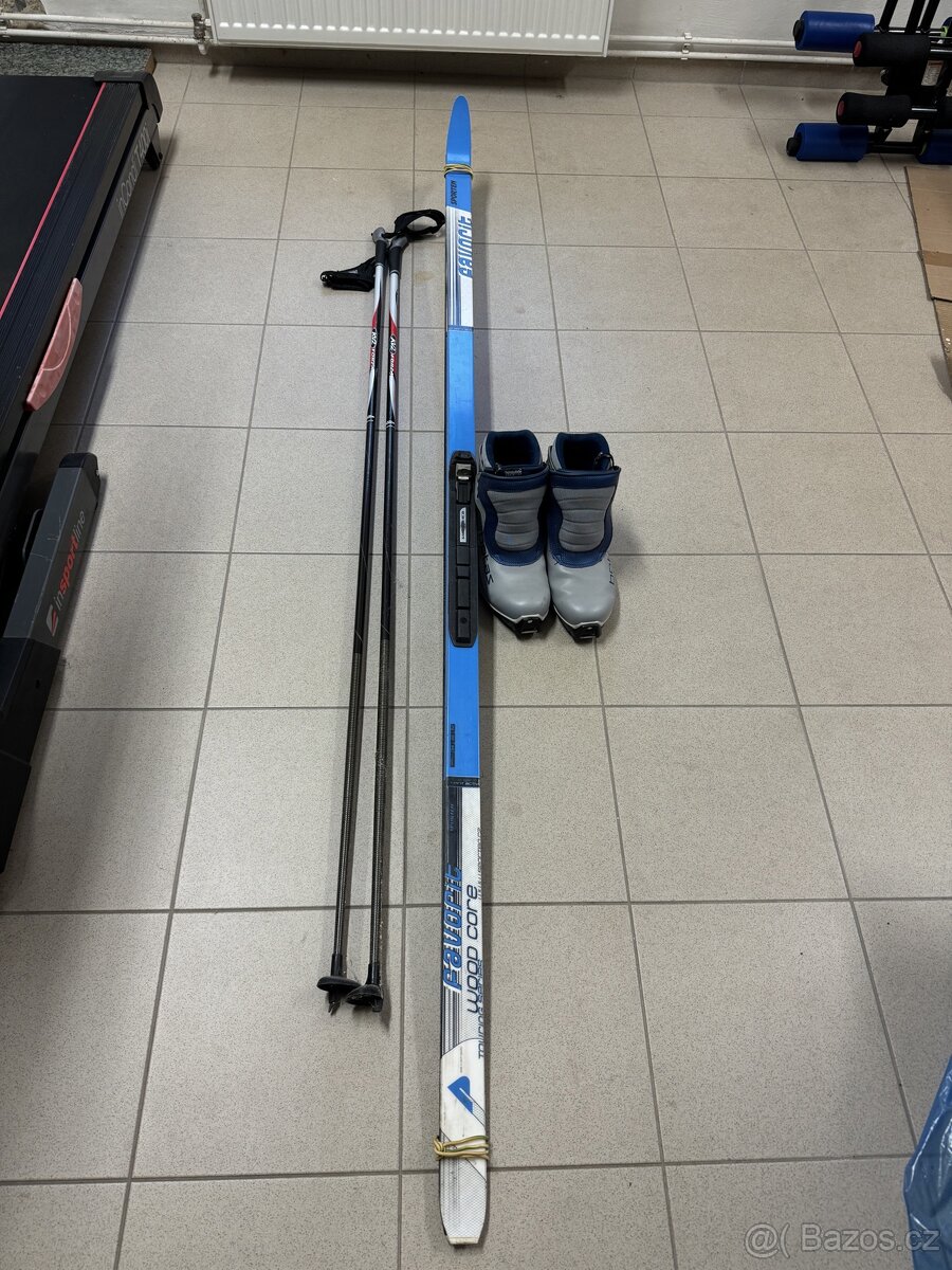 Prodám Běžky Favorit Wood Core s boty a hůlky 160cm