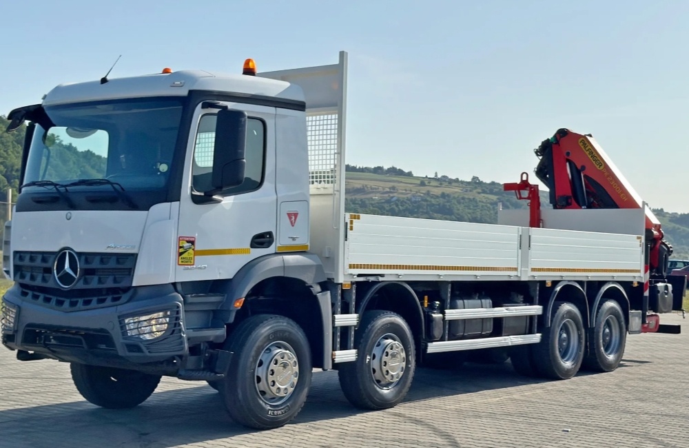 Mercedes-Benz Actros 3240 - 8x4 - Valník + HR-PALFINGER