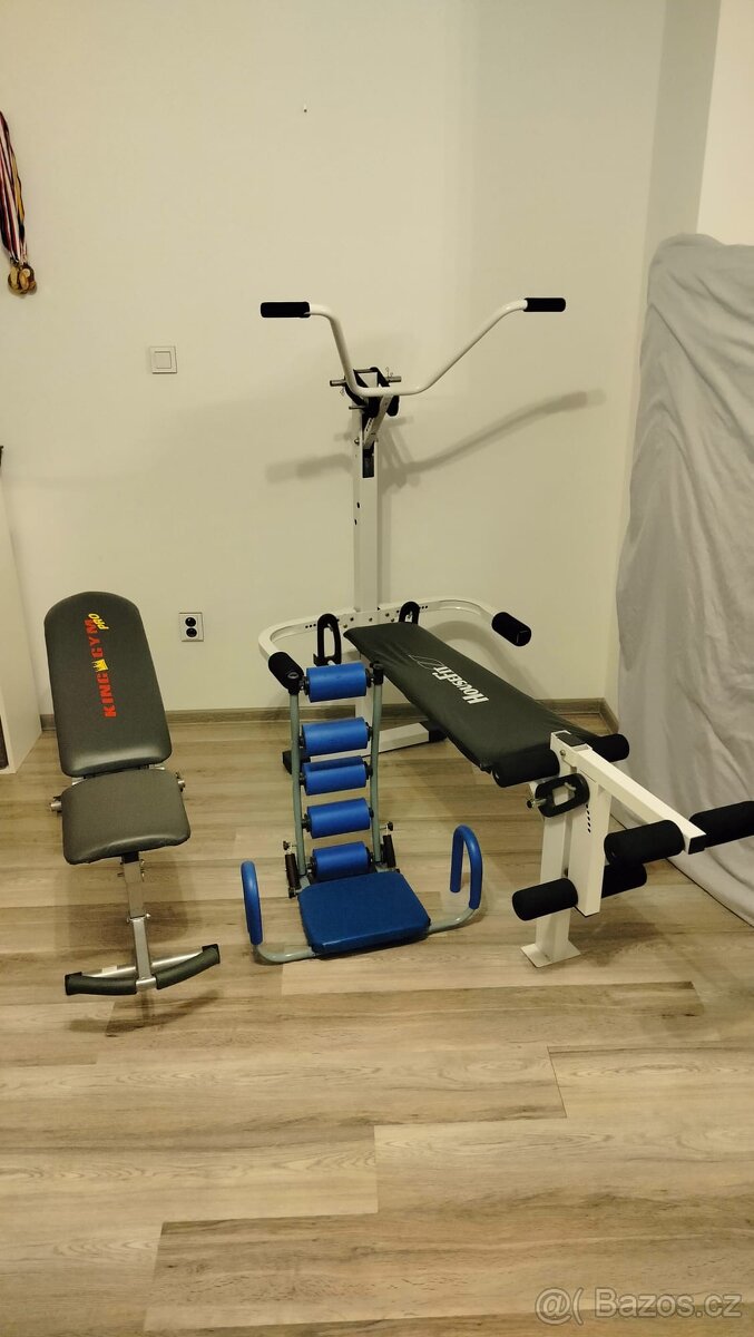 3x Cvičí a posilovací stroje-lavice