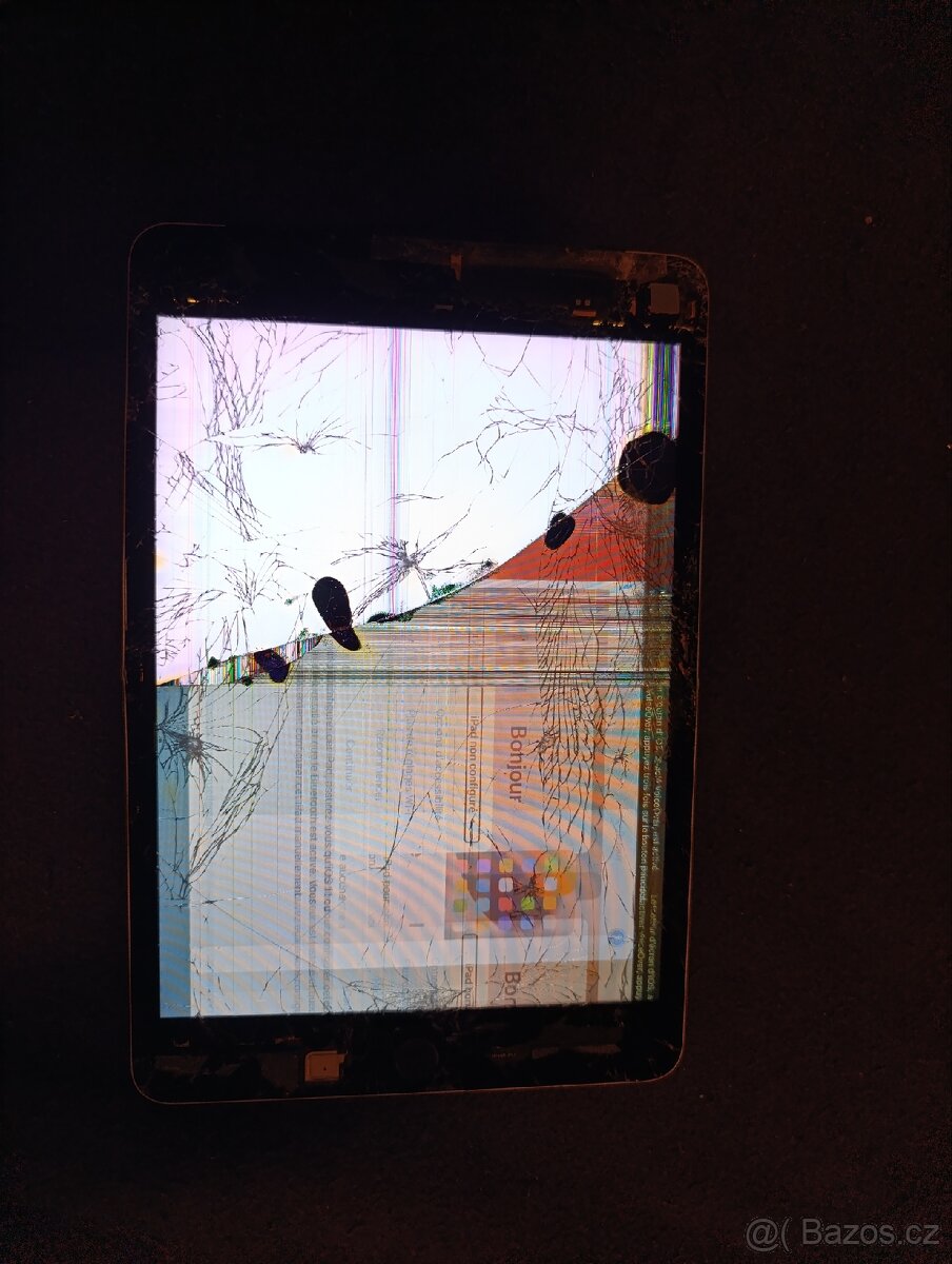 Popraskaný iPad 4 mini