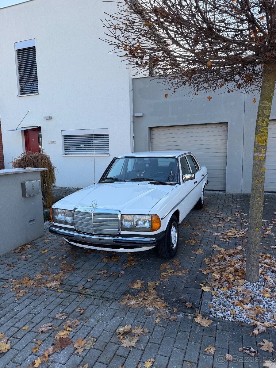 Mercedes-Benz W123 200D