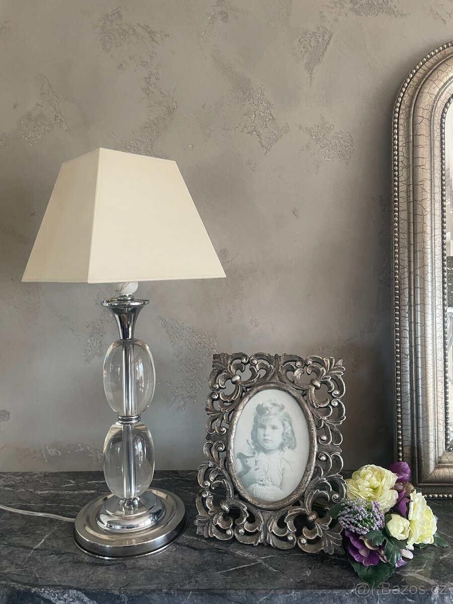 stolní lampa skleněná