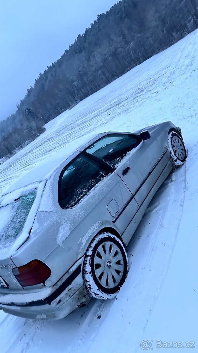 BMW e36 Compact 316i 77kW