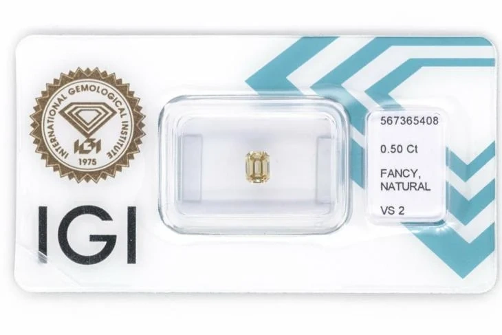 Diamant - Natural Fancy Light Brownish Yellow - 0,50ct - VS2