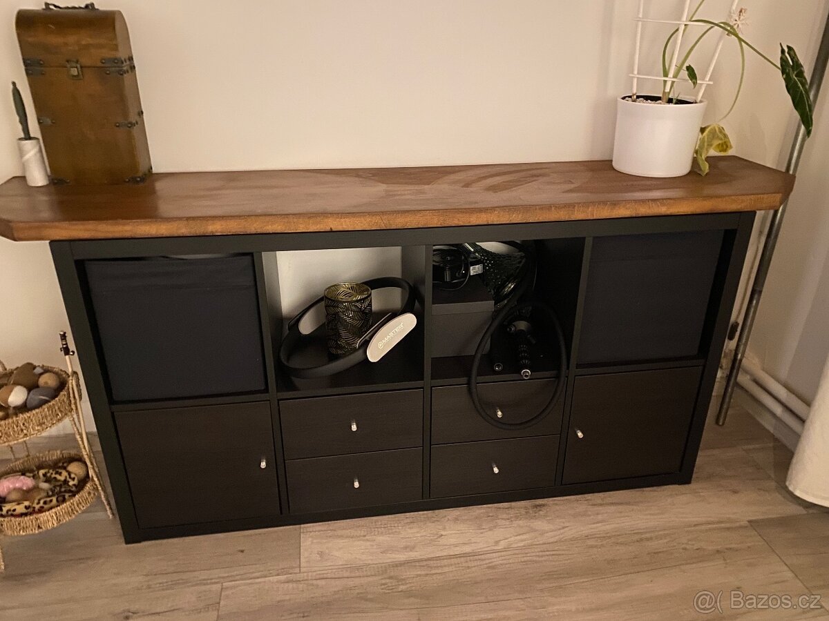 IKEA KALLAX s deskou