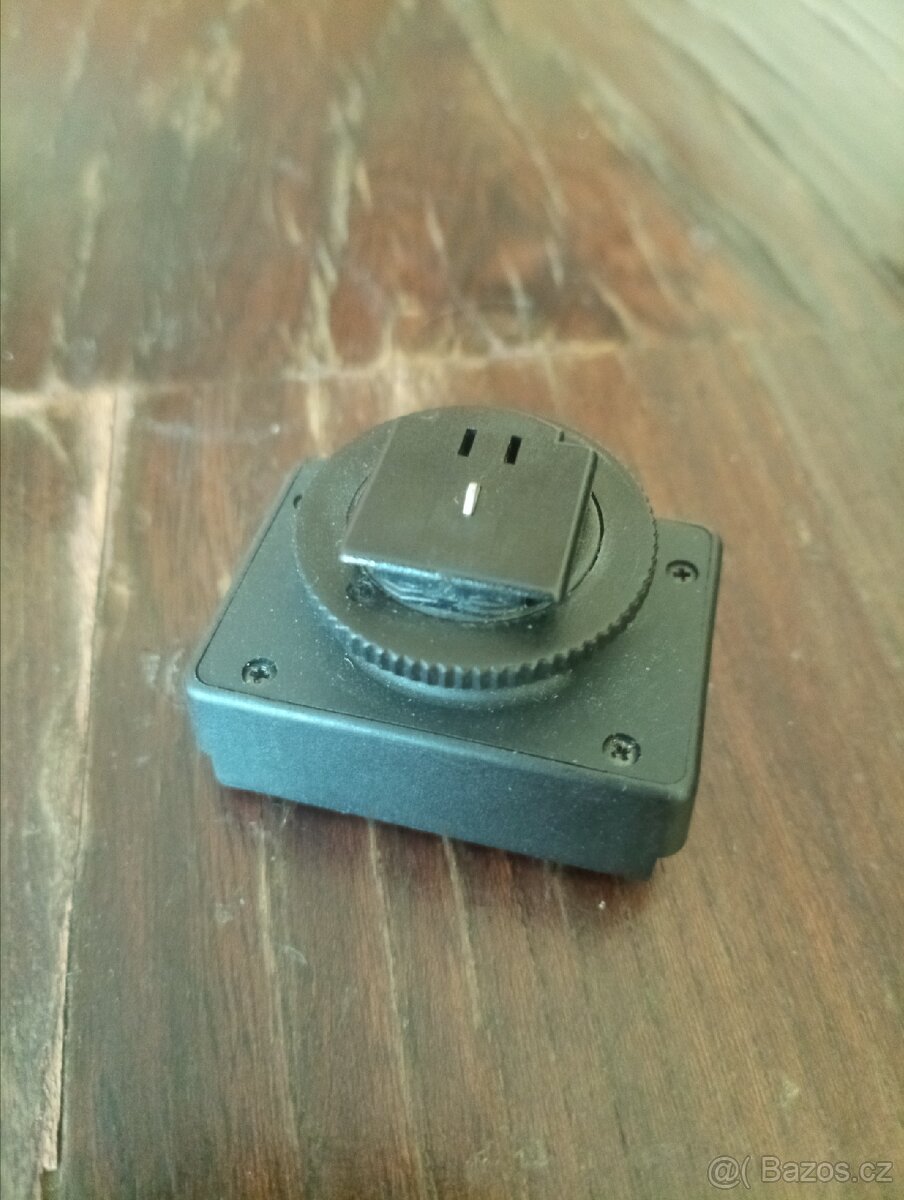 Adaptér blesku Metz SCA 351