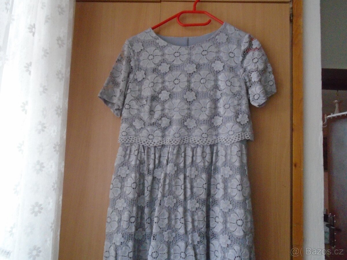 Dámské krajkové šaty vel.L.