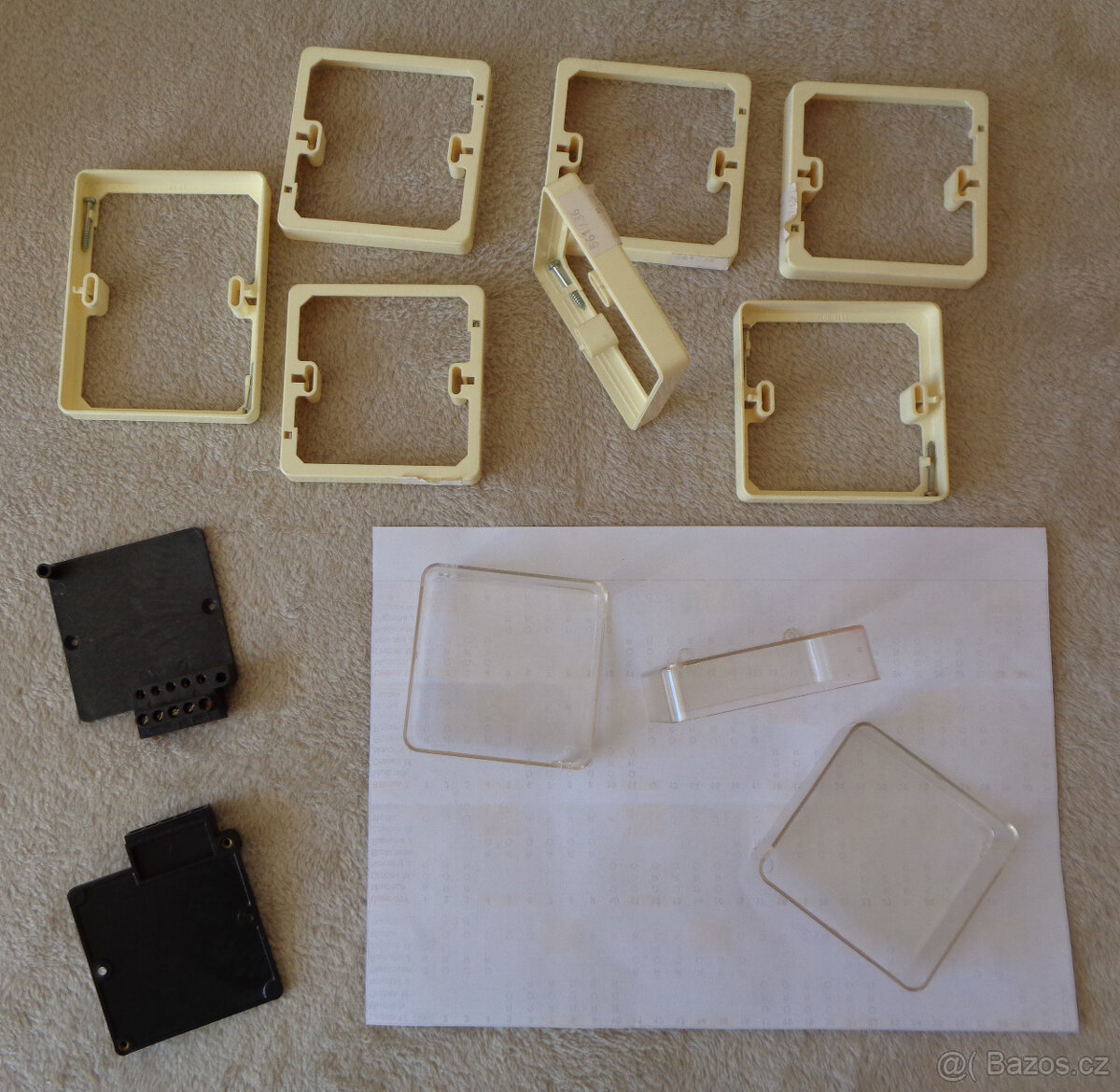 Díly ke spínačkám a distanční rámečky
